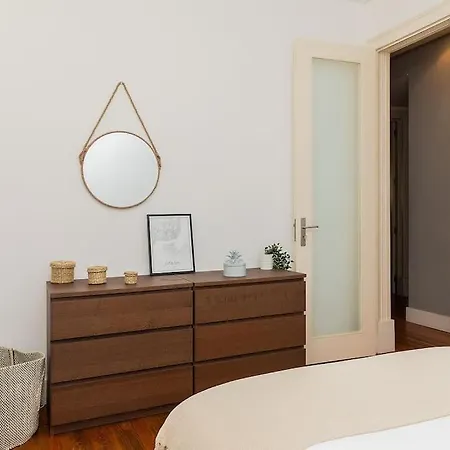 Renovated Spacious 1bed Apt Near Alfama リスボン